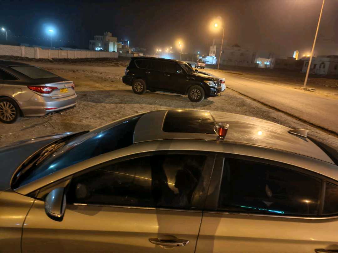 Car Image 2018 HYUNDAI ELANTRA LIMITED