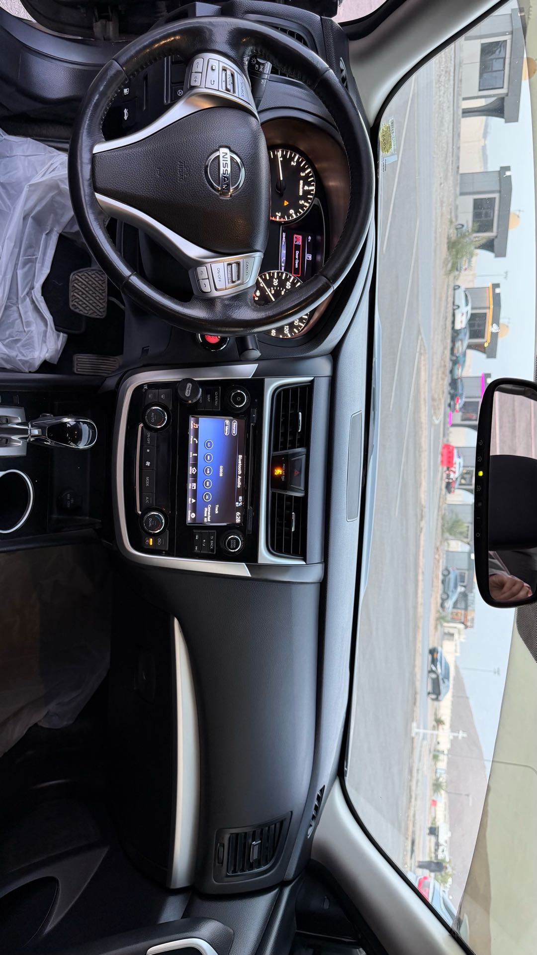 Car Image 2018 NISSAN ALTIMA SV