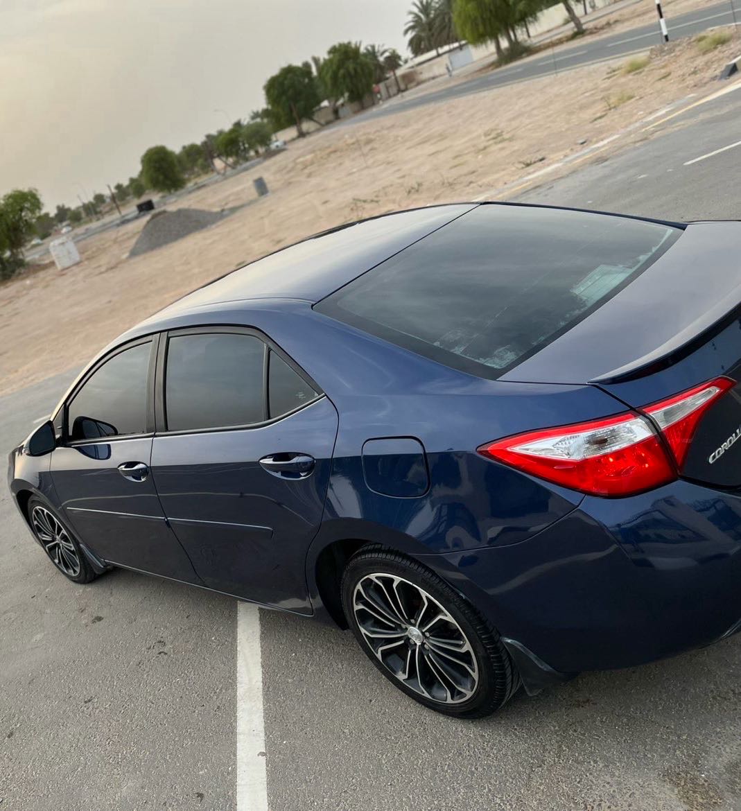 Car Image 2015 TOYOTA COROLLA S