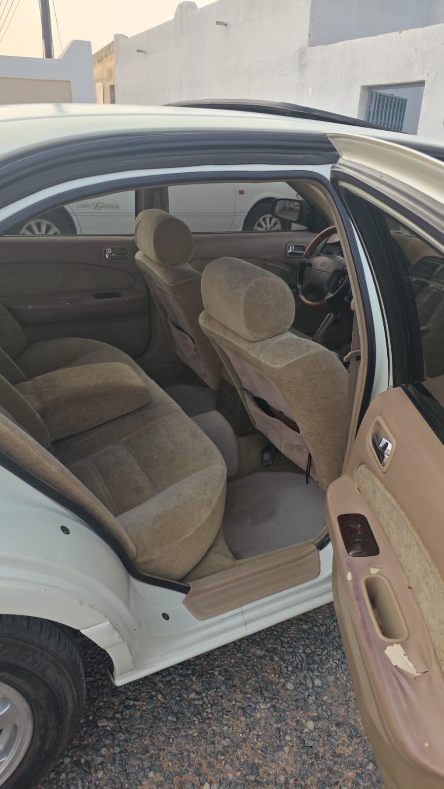Car Image 1999 NISSAN MAXIMA SV