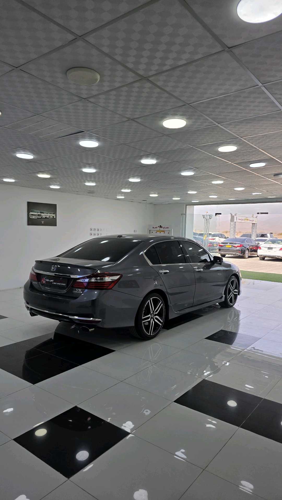 Car Image 2017 HONDA ACCORD TOURING