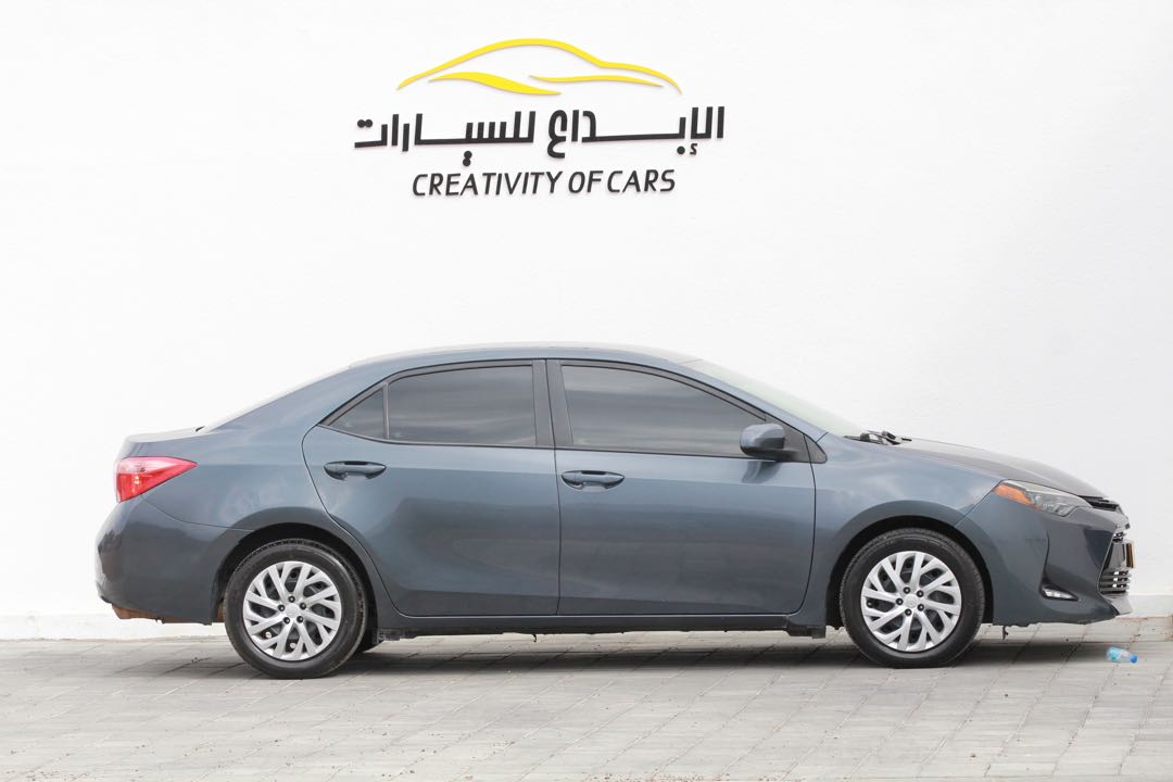 Car Image 2019 TOYOTA COROLLA LE