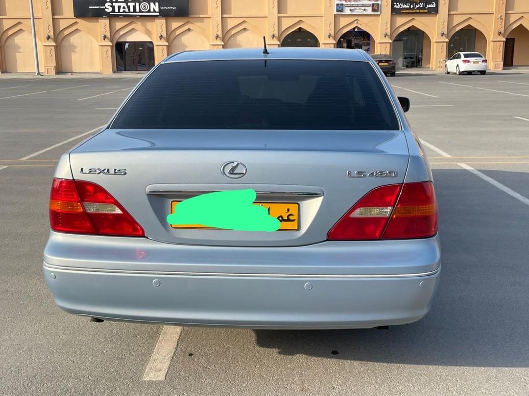 Car Image 2002 LEXUS LS 430