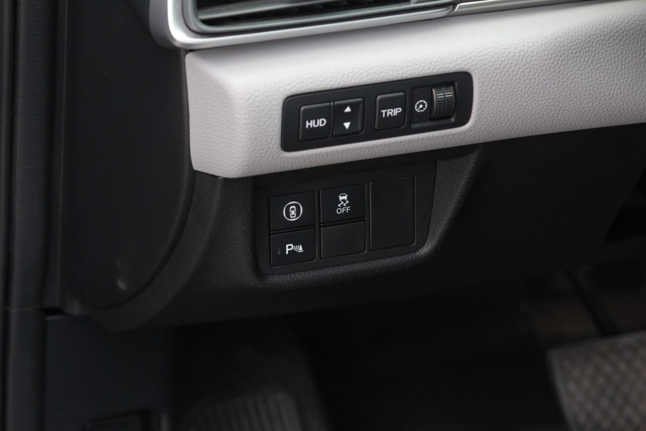 Car Image 2018 HONDA ACCORD TOURING