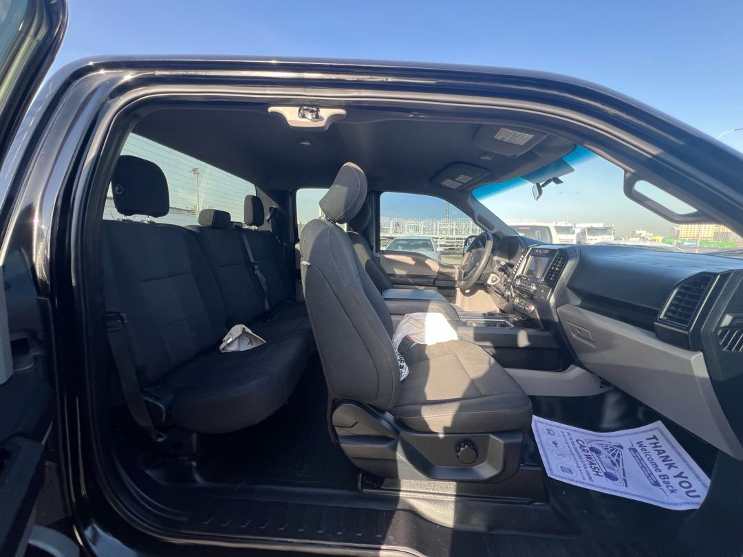 Car Image 2018 FORD F-150 STX