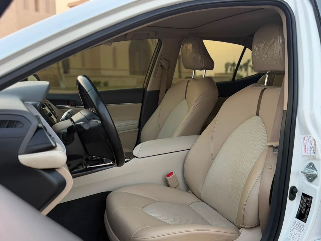 Car Image 2019 TOYOTA CAMRY Grande