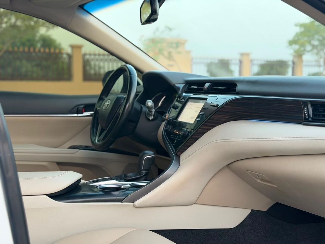 Car Image 2019 TOYOTA CAMRY Grande