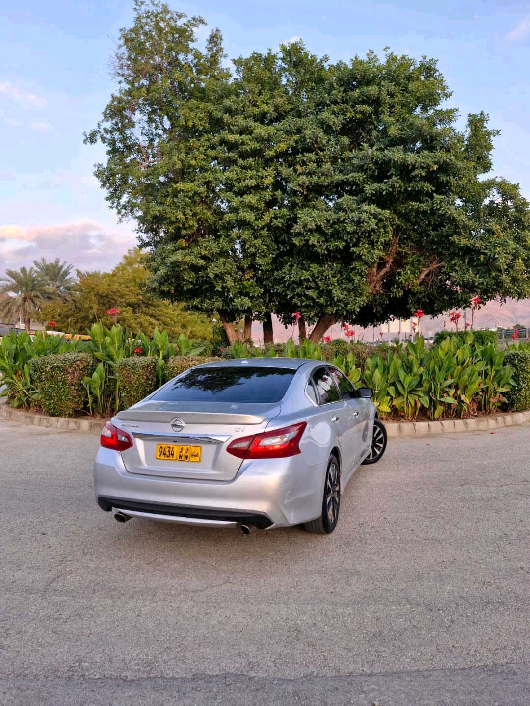 Car Image 2018 NISSAN ALTIMA SV