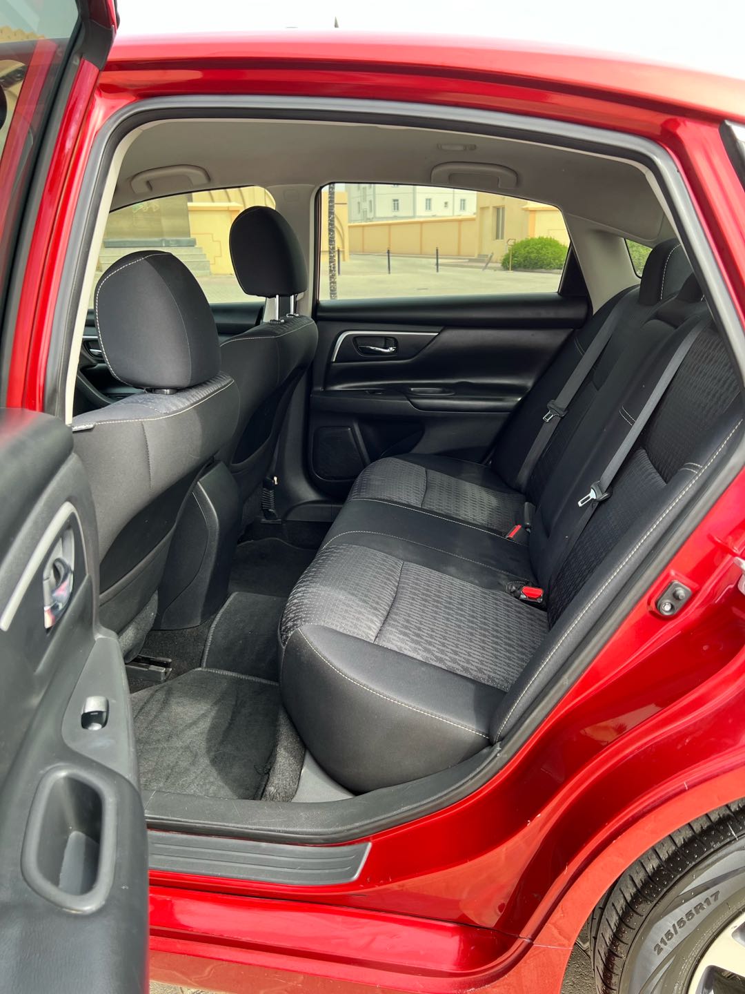 Car Image 2016 NISSAN ALTIMA SV