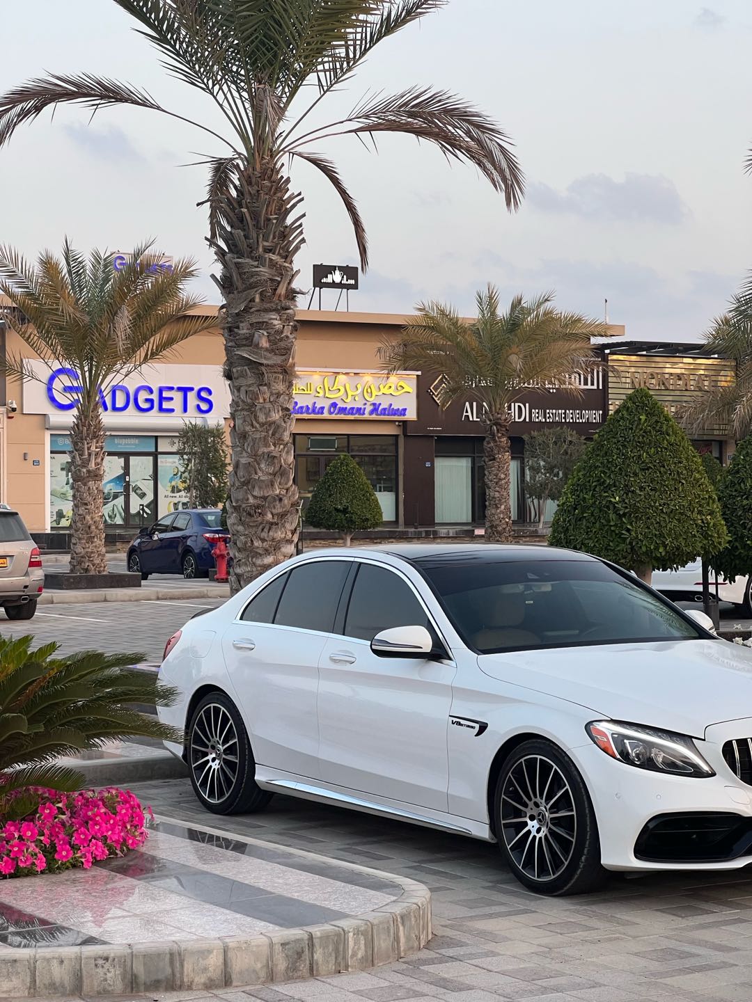 Car Image 2017 MERCEDES C Class 300