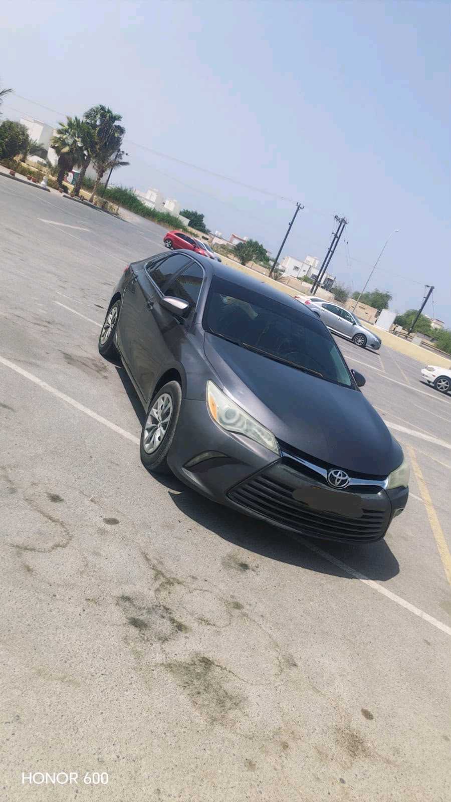 Car Image 2015 TOYOTA CAMRY LE