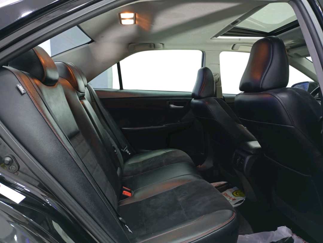Car Image 2017 TOYOTA CAMRY XSE