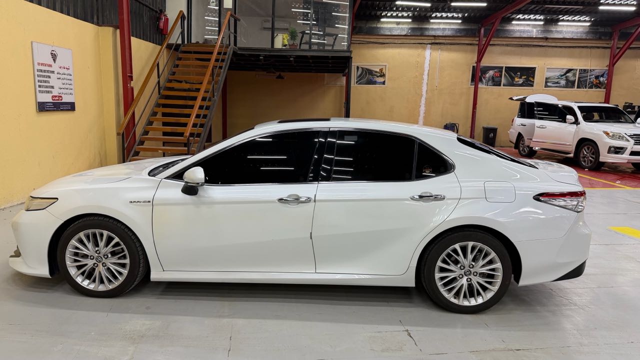 Car Image 2019 TOYOTA CAMRY Grande