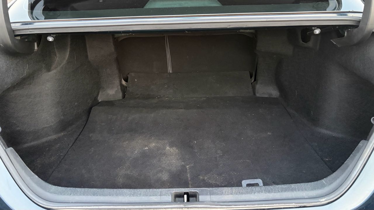Car Image 2018 TOYOTA CAMRY SE