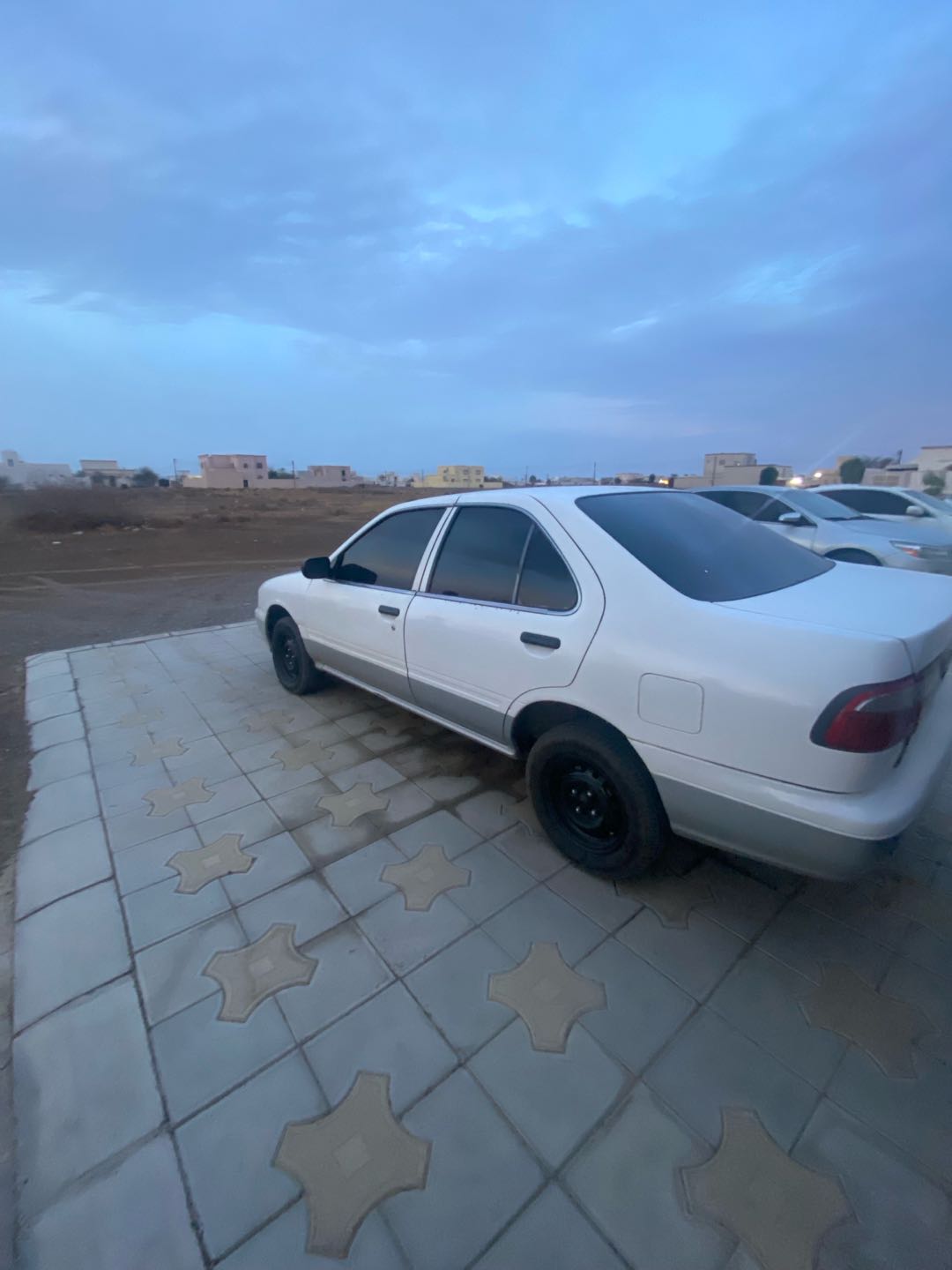 Car Image 1999 NISSAN SUNNY 