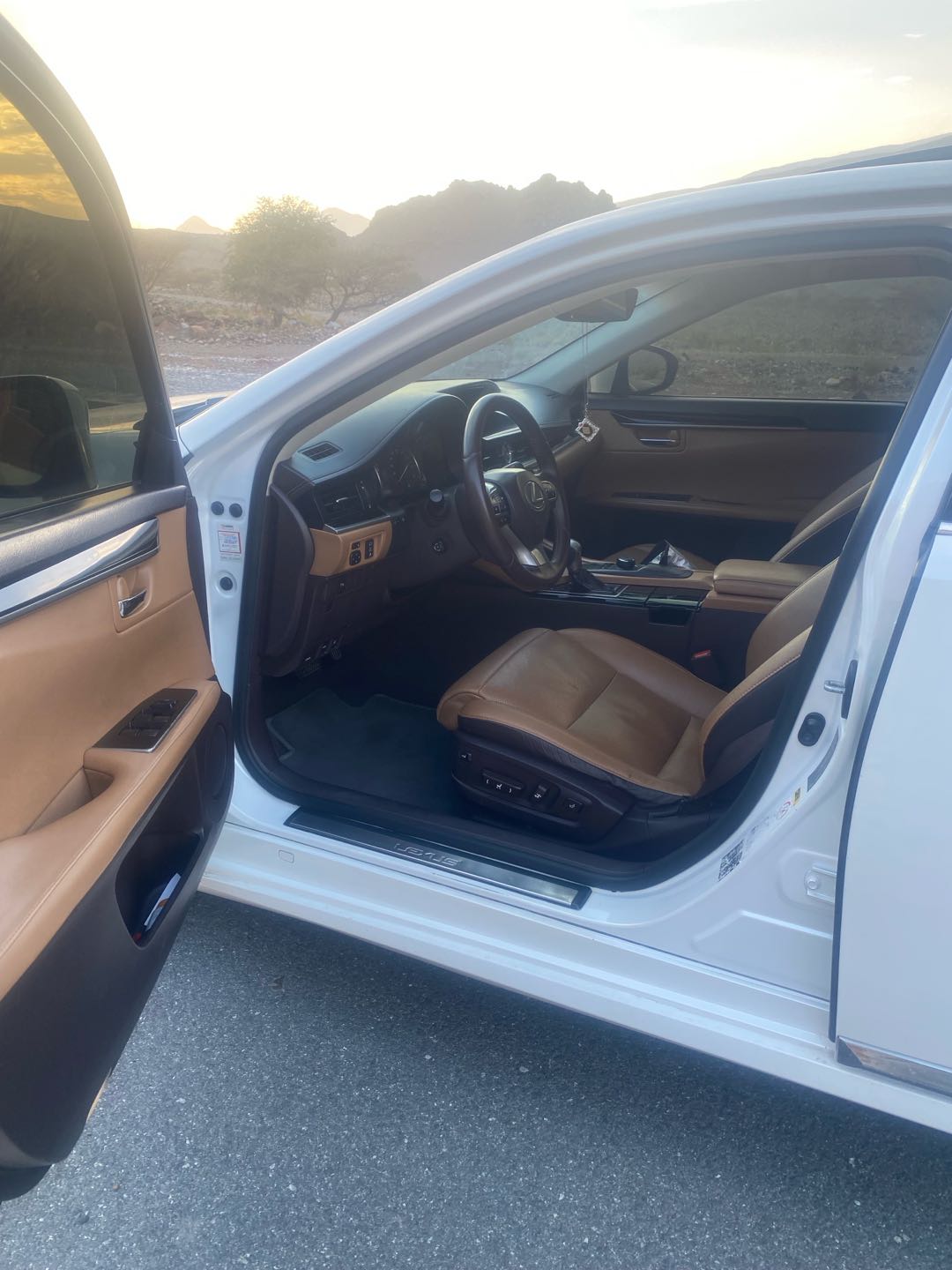 Car Image 2017 LEXUS ES 350