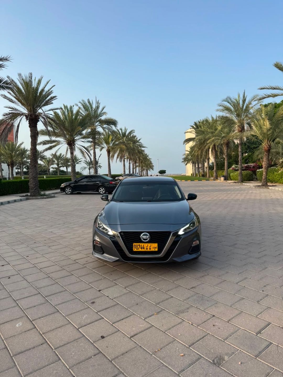 Car Image 2019 NISSAN ALTIMA SR