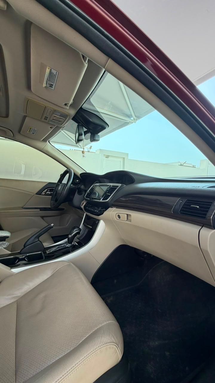Car Image 2016 HONDA ACCORD TOURING