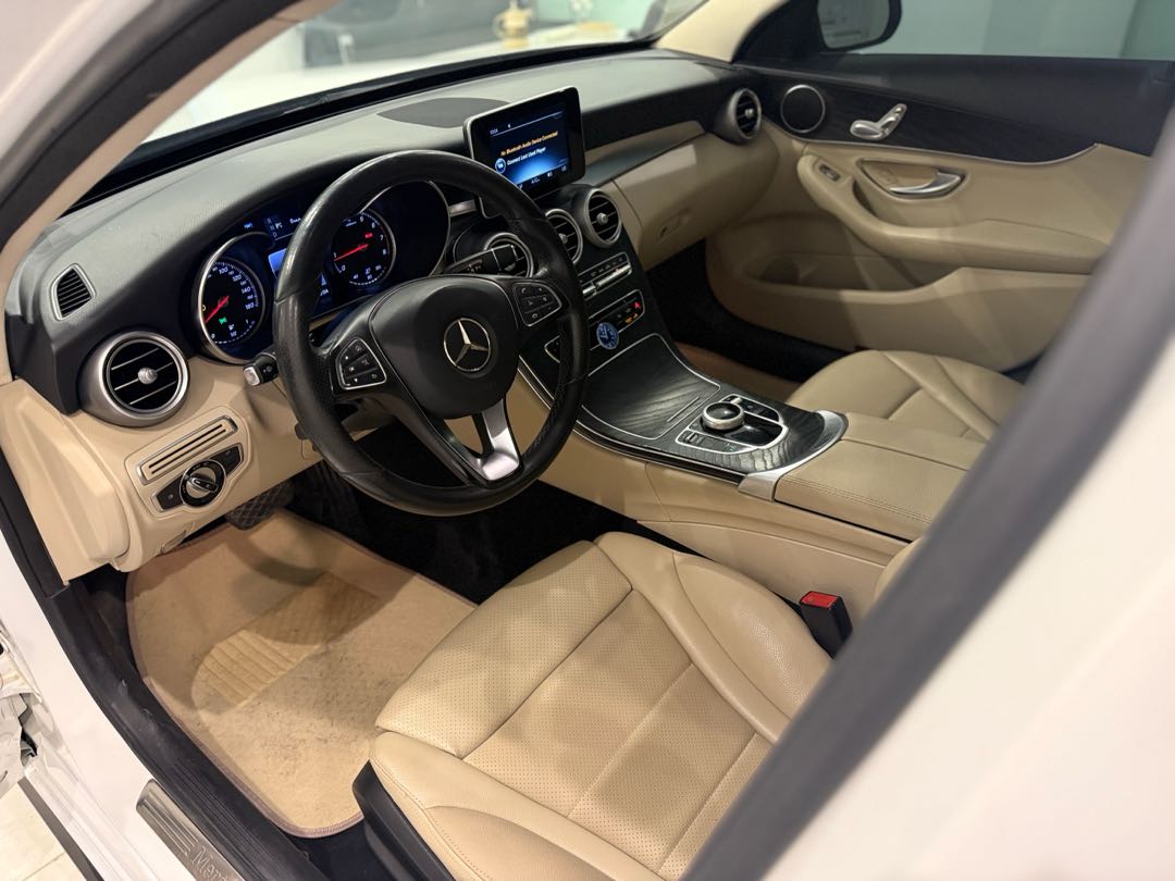 Car Image 2017 MERCEDES C Class 300