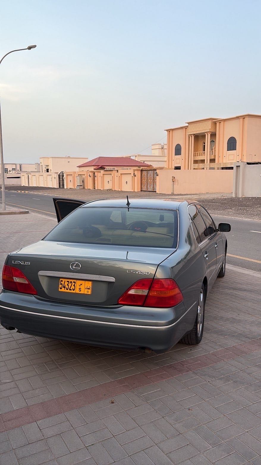 Car Image 2001 LEXUS LS 430