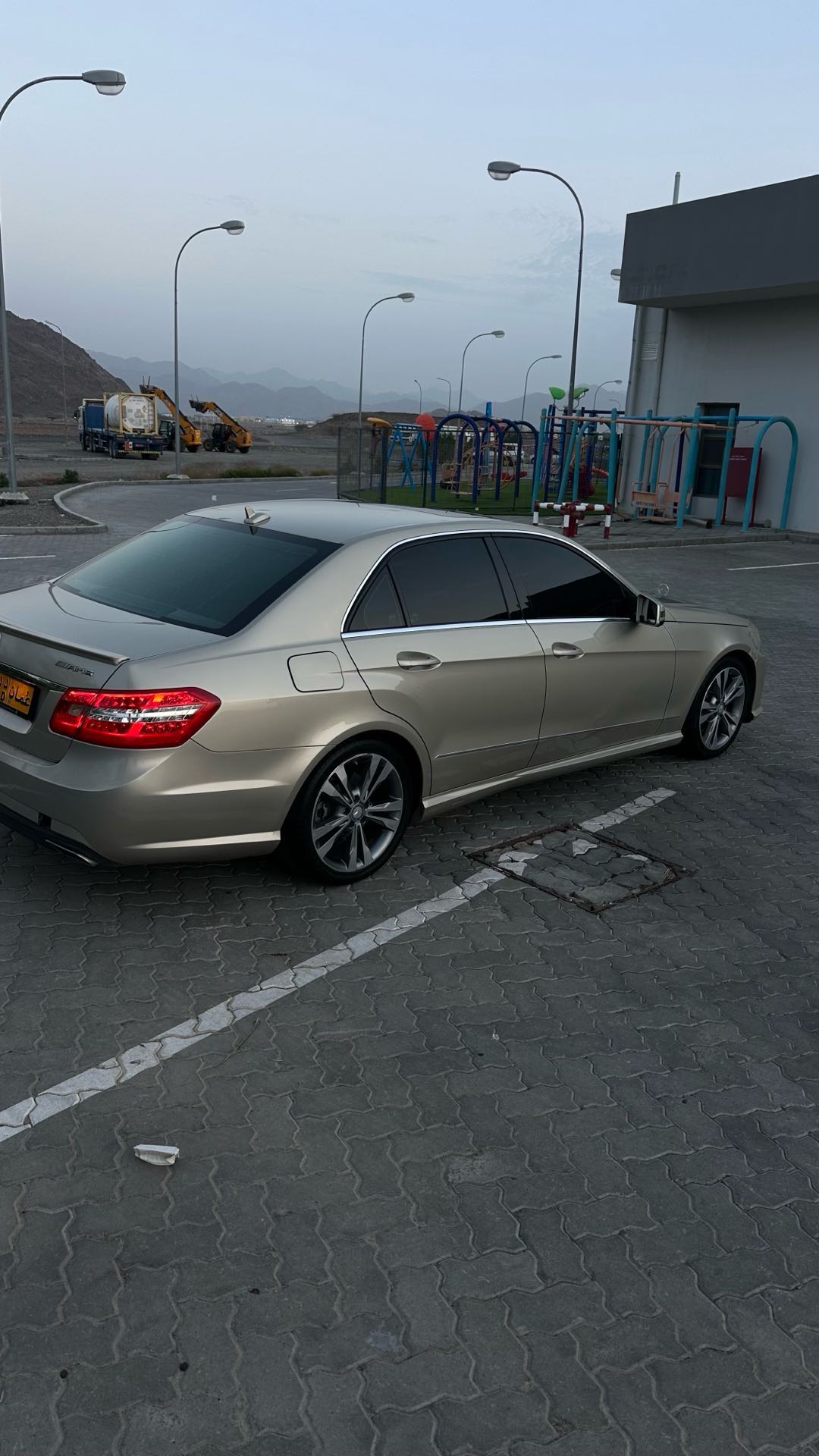 Car Image 2011 MERCEDES E Class 350