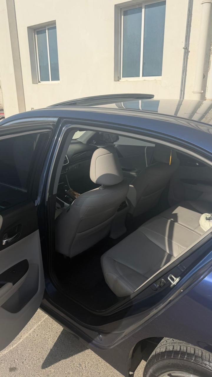 Car Image 2017 HONDA ACCORD SPORT