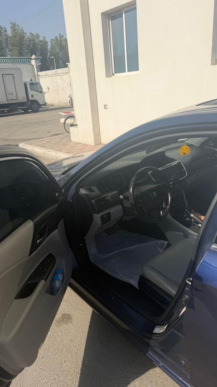 Car Image 2017 HONDA ACCORD SPORT