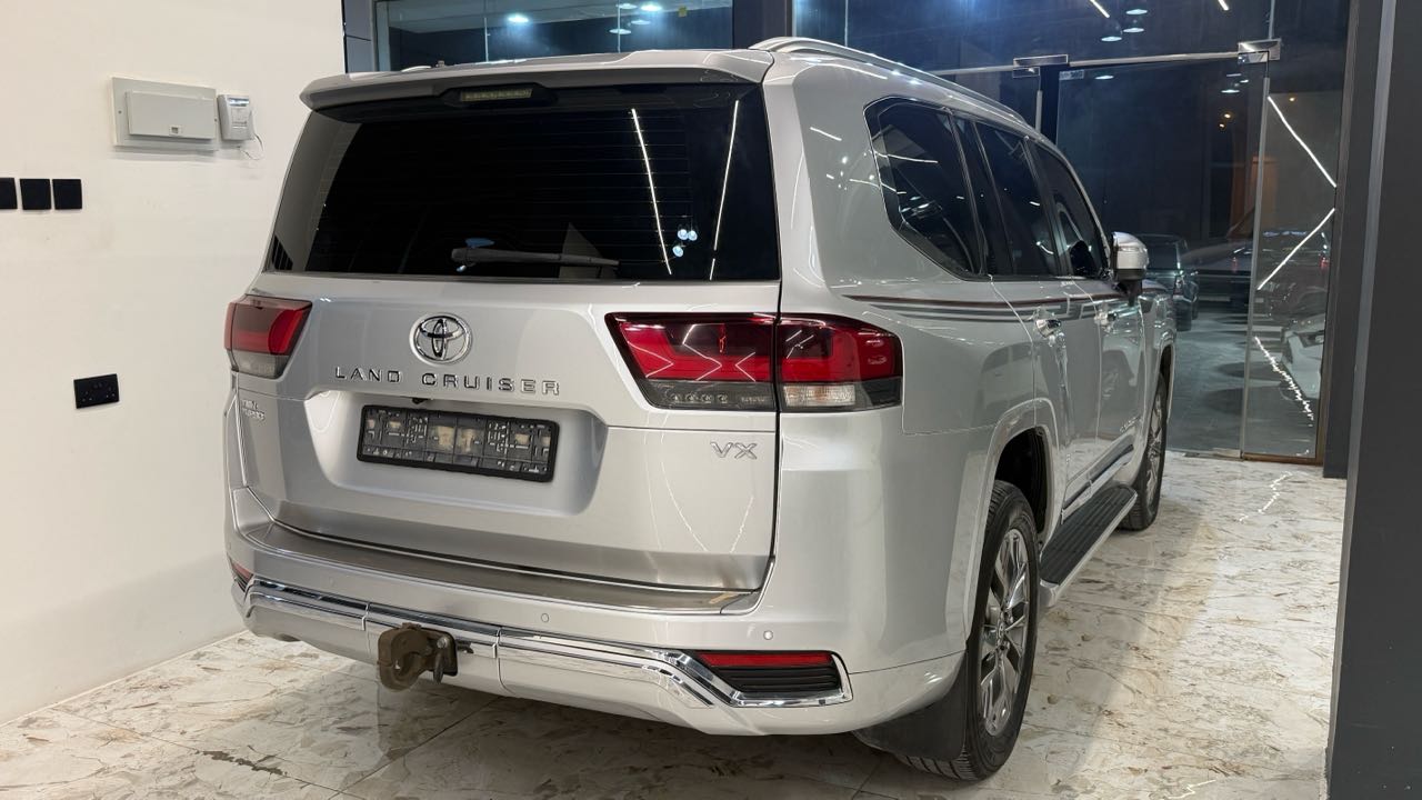Car Image 2023 TOYOTA LAND CRUISER GX.R