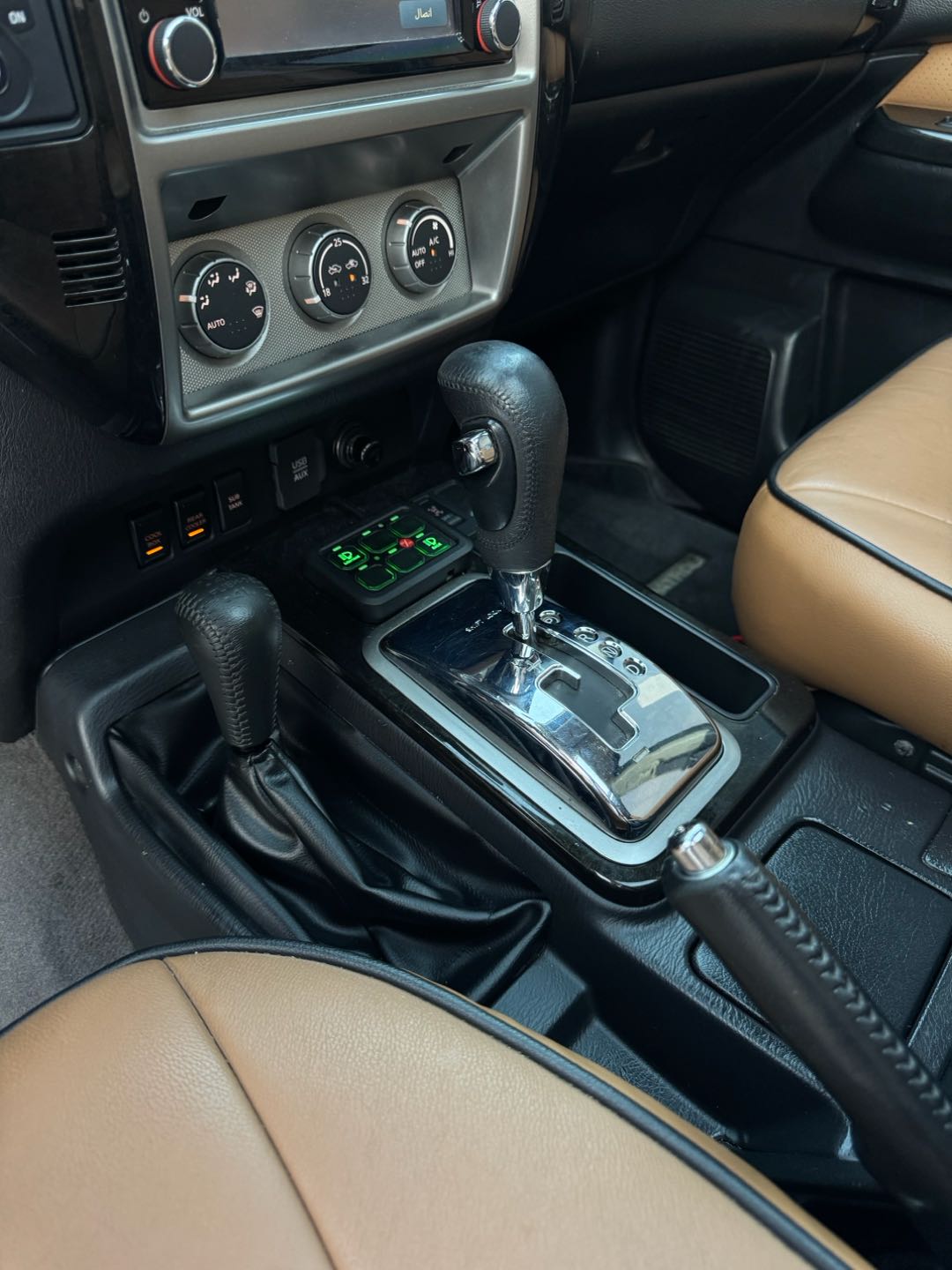 Car Image 2019 NISSAN SAFARI 