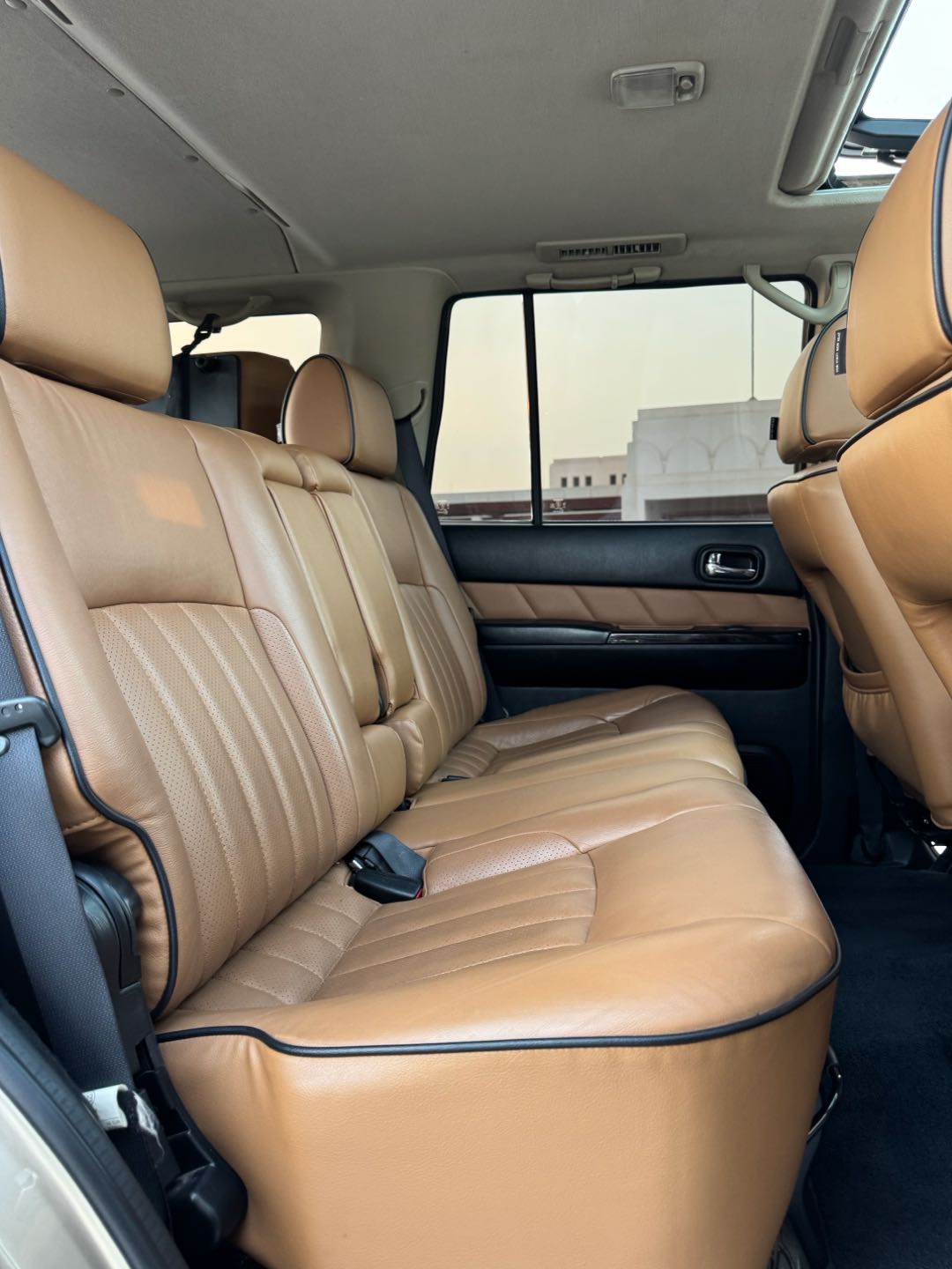 Car Image 2019 NISSAN SAFARI 