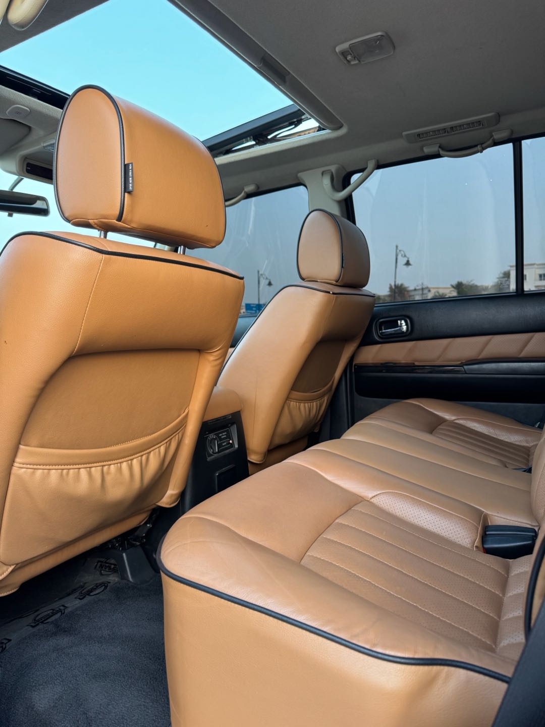 Car Image 2019 NISSAN SAFARI 