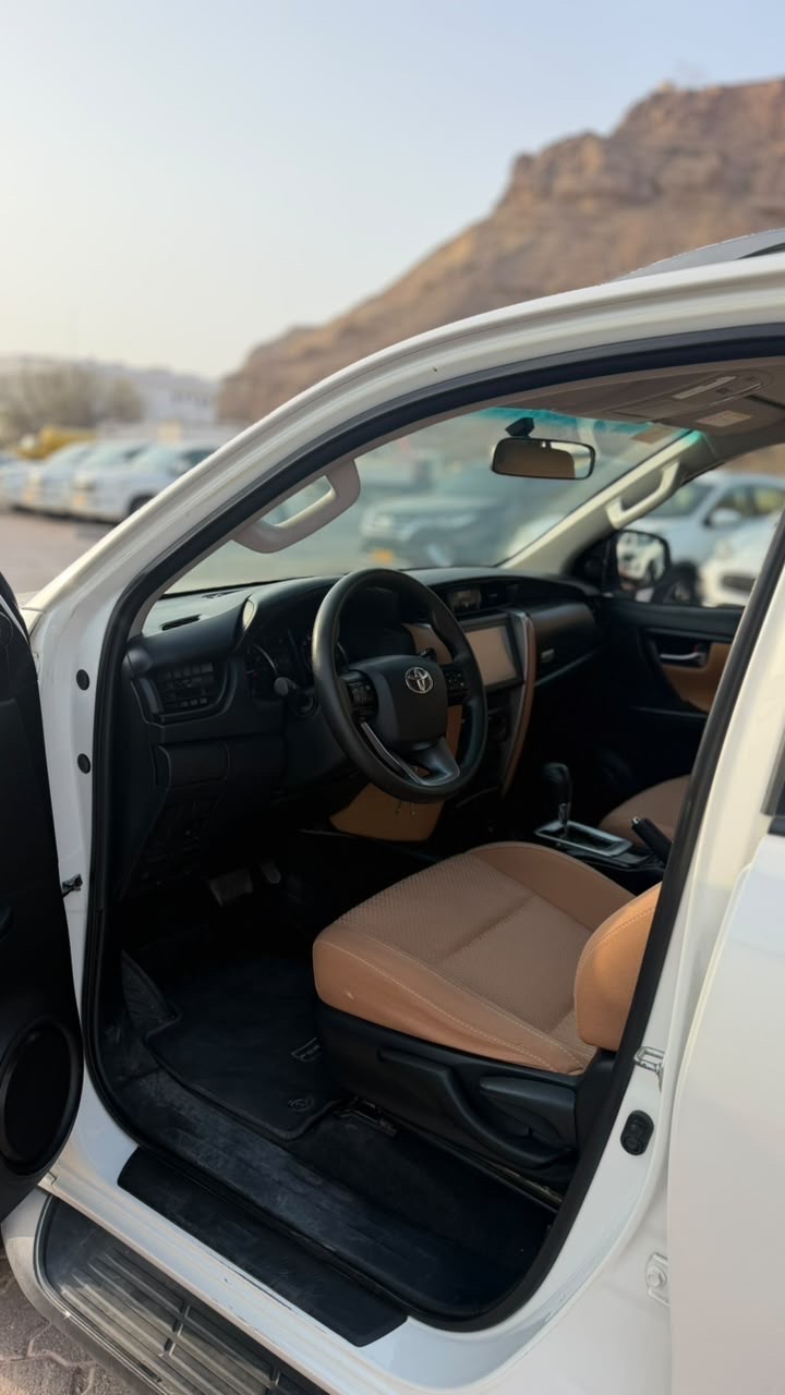 Car Image 2022 TOYOTA FORTUNER 