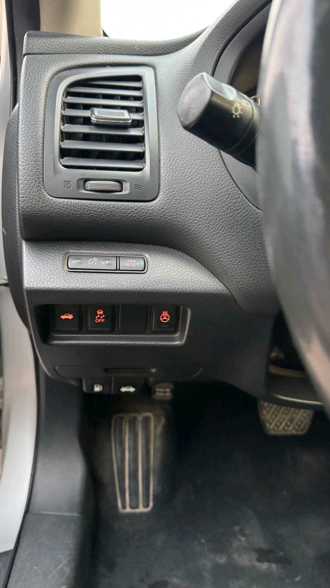 Car Image 2017 NISSAN ALTIMA SL