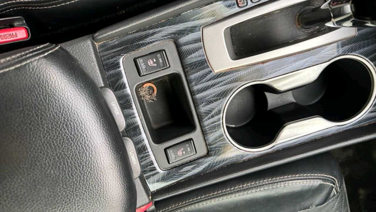 Car Image 2017 NISSAN ALTIMA SL