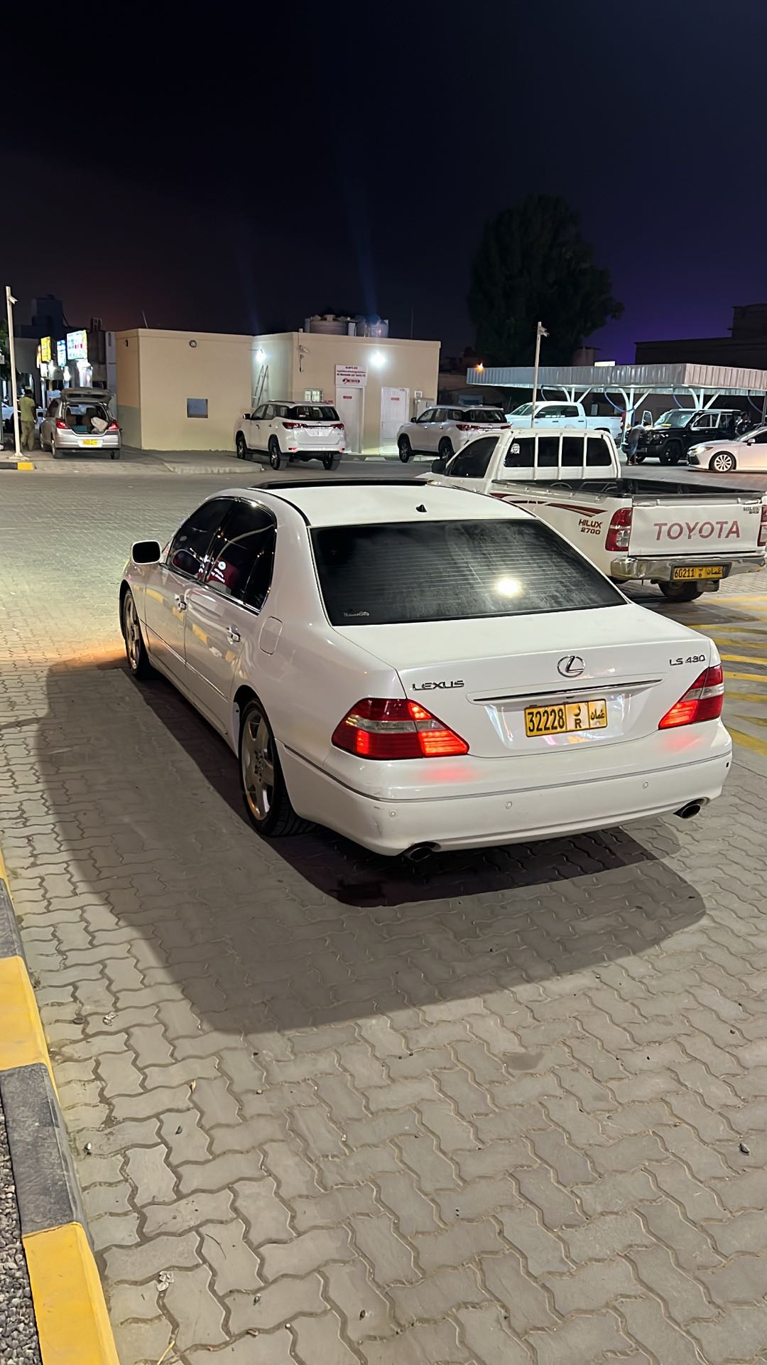 Car Image 2005 LEXUS LS 430