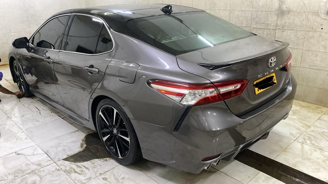 Car Image 2019 TOYOTA CAMRY XSE