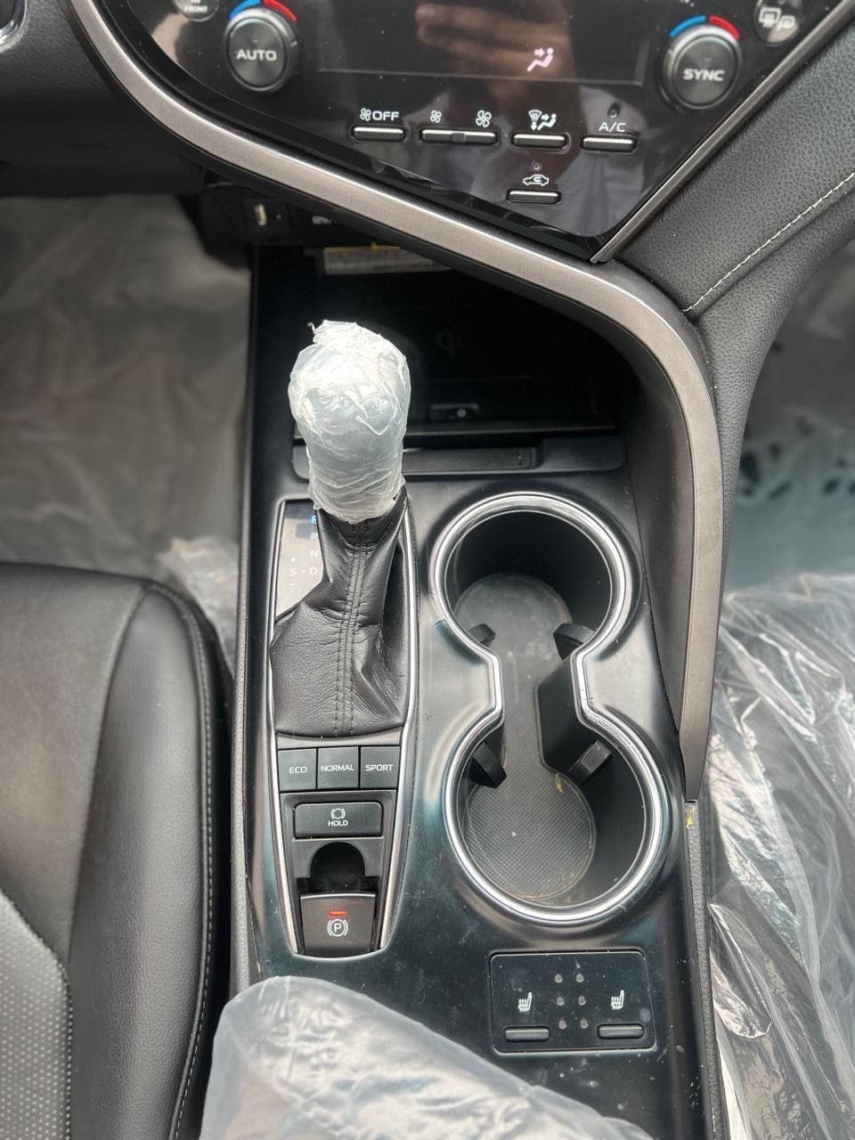 Car Image 2019 TOYOTA CAMRY XSE