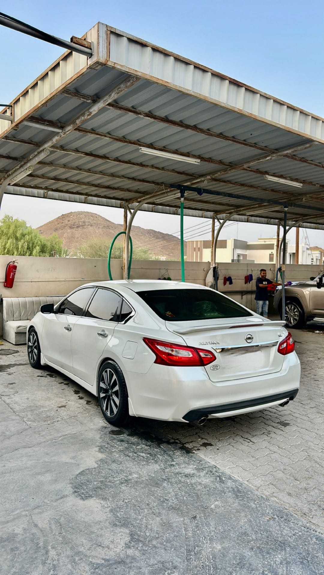 Car Image 2016 NISSAN ALTIMA SL