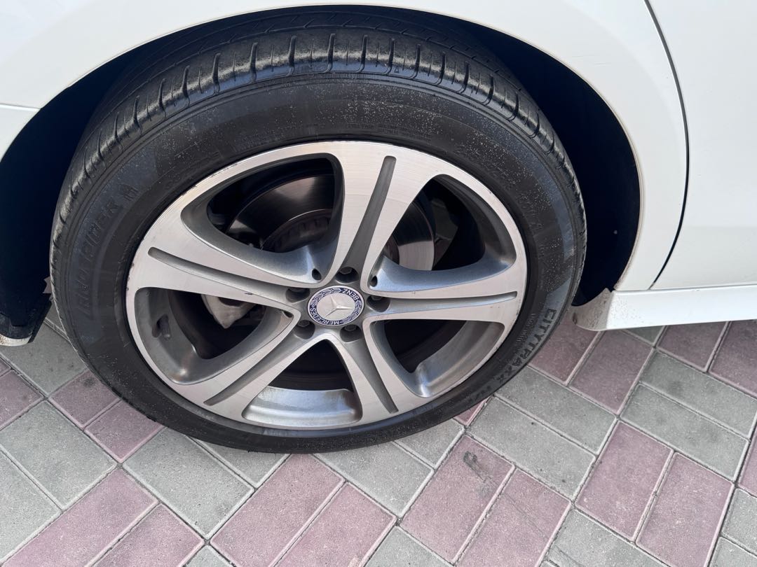 Car Image 2017 MERCEDES E Class 350