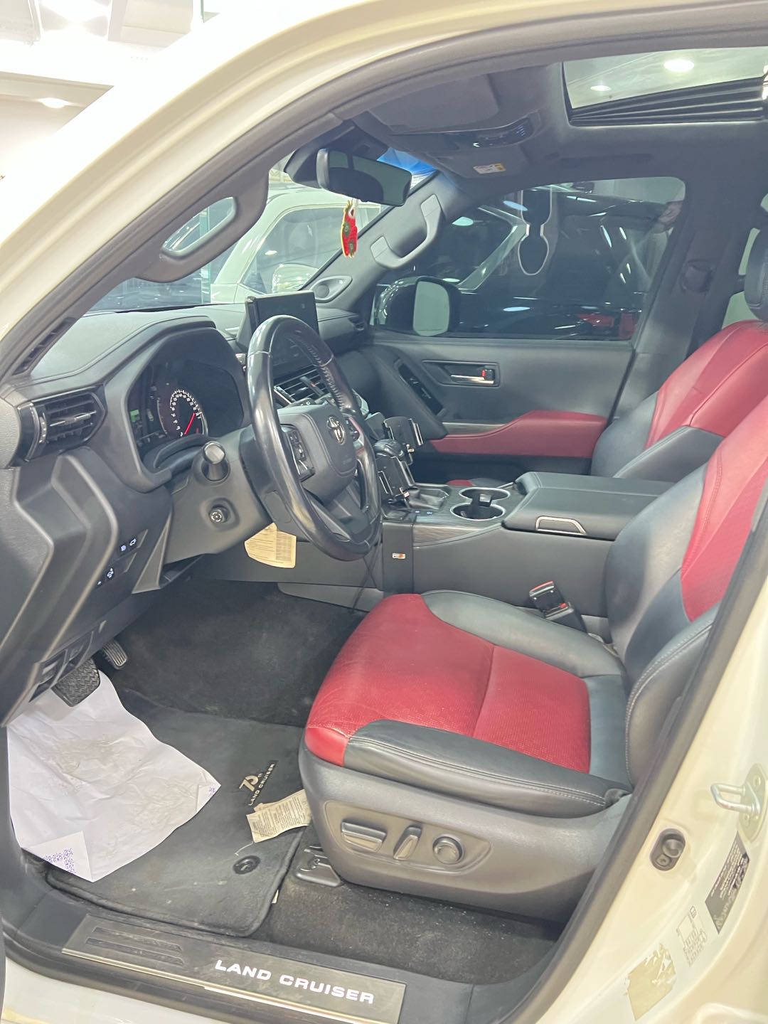 Car Image 2022 TOYOTA LAND CRUISER VX.R