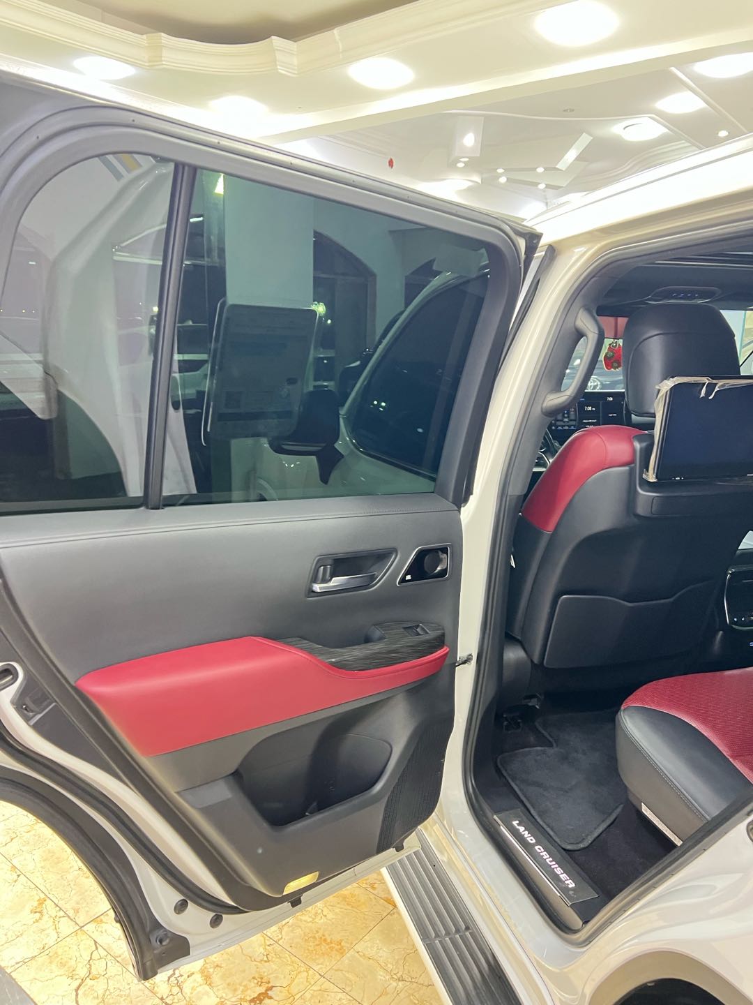 Car Image 2022 TOYOTA LAND CRUISER VX.R