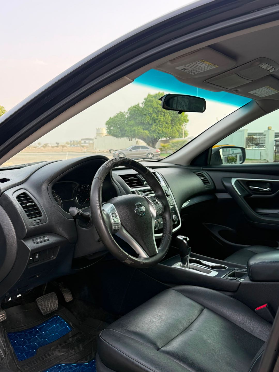 Car Image 2018 NISSAN ALTIMA SR
