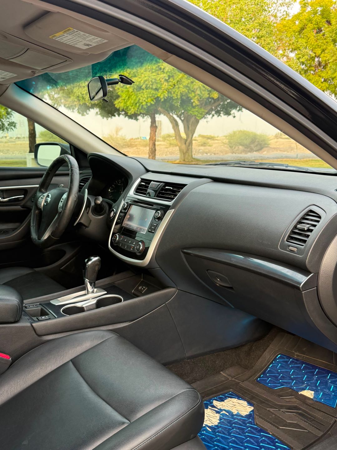 Car Image 2018 NISSAN ALTIMA SR