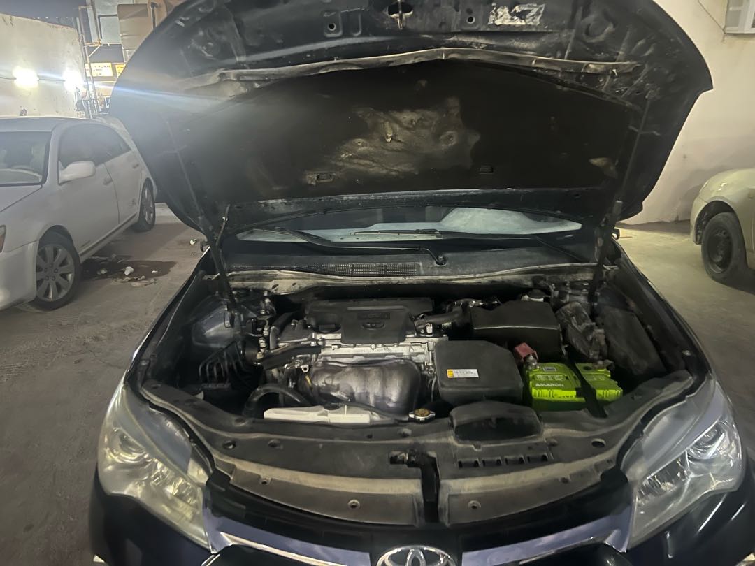 Car Image 2016 TOYOTA CAMRY LE