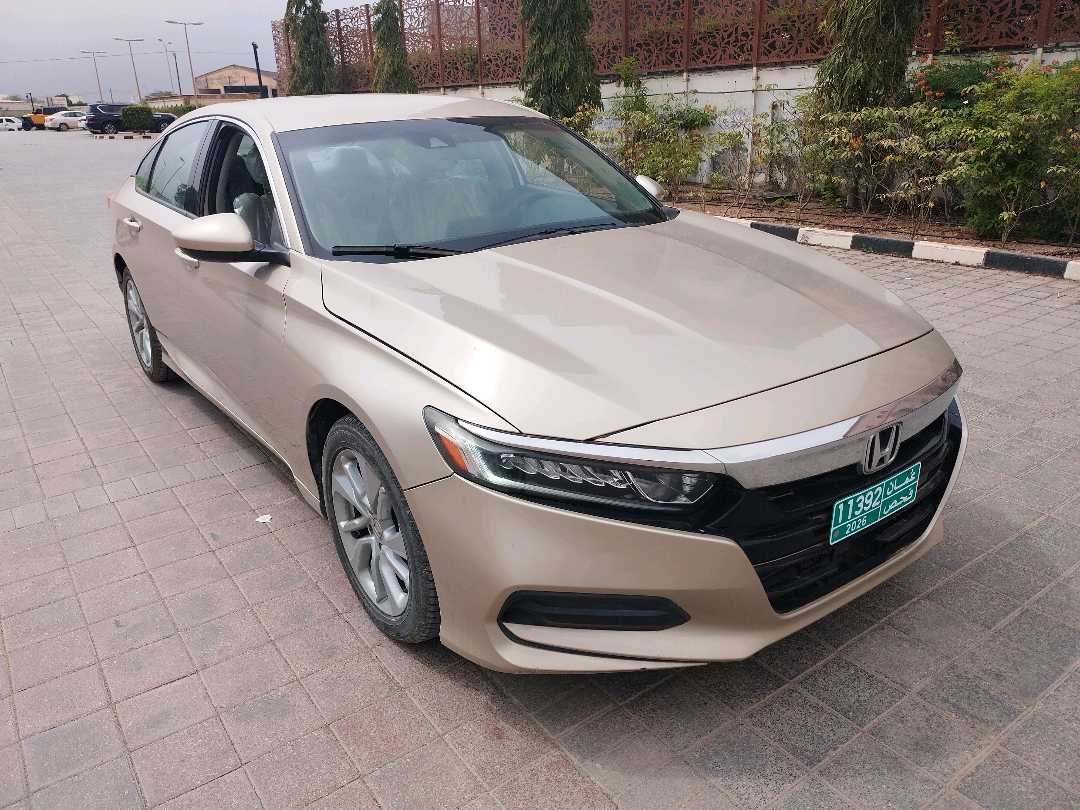 Car Image 2018 HONDA ACCORD LX