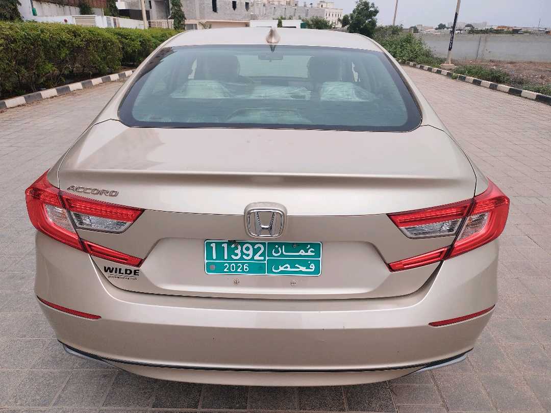 Car Image 2018 HONDA ACCORD LX
