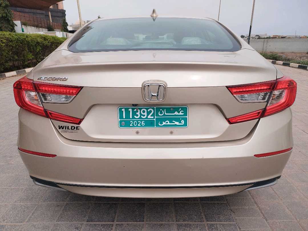 Car Image 2018 HONDA ACCORD LX