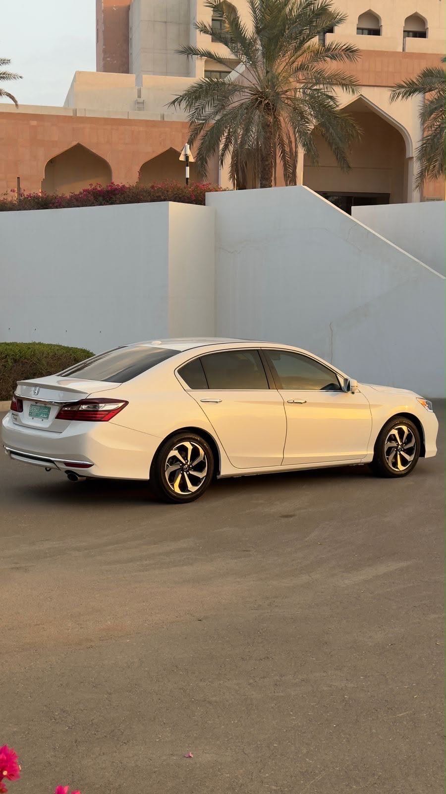 Car Image 2017 HONDA ACCORD EX