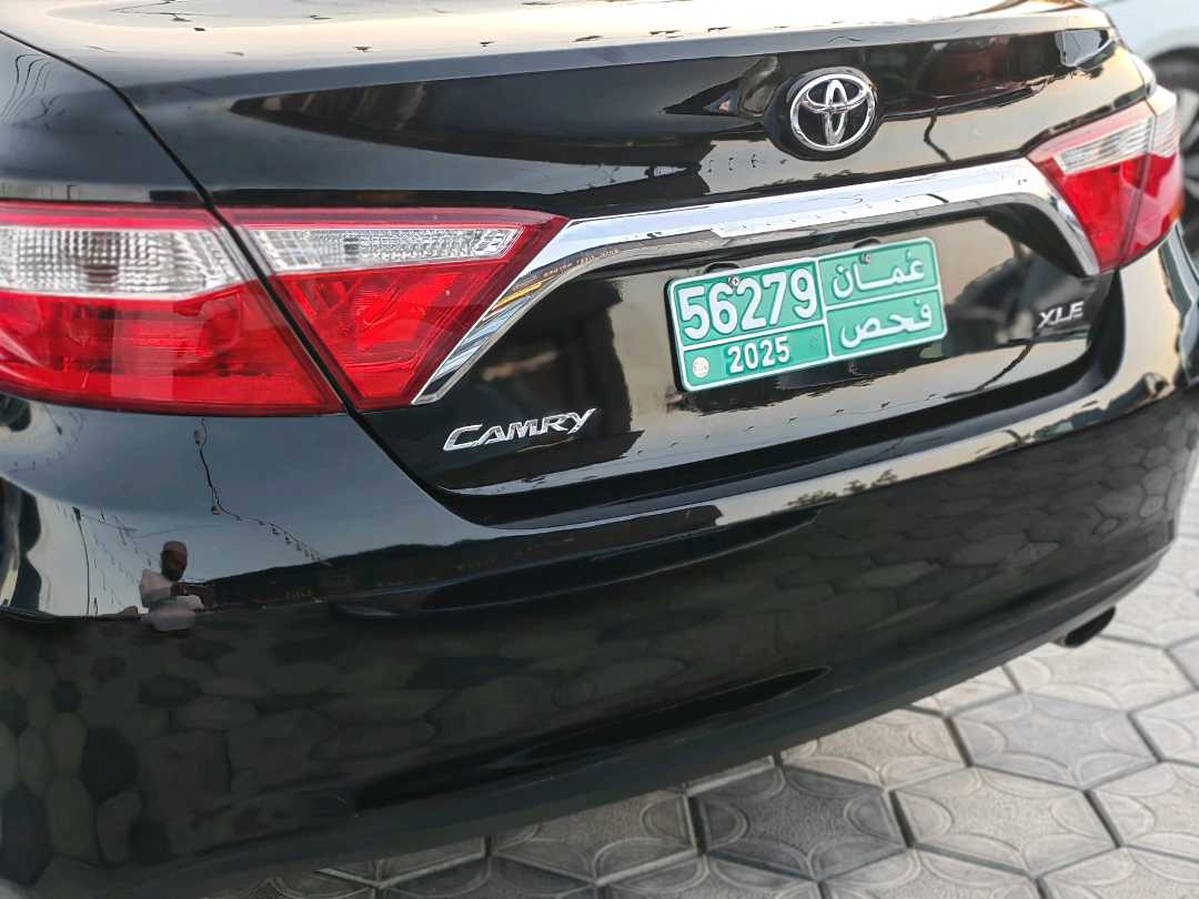 Car Image 2017 TOYOTA CAMRY XLE