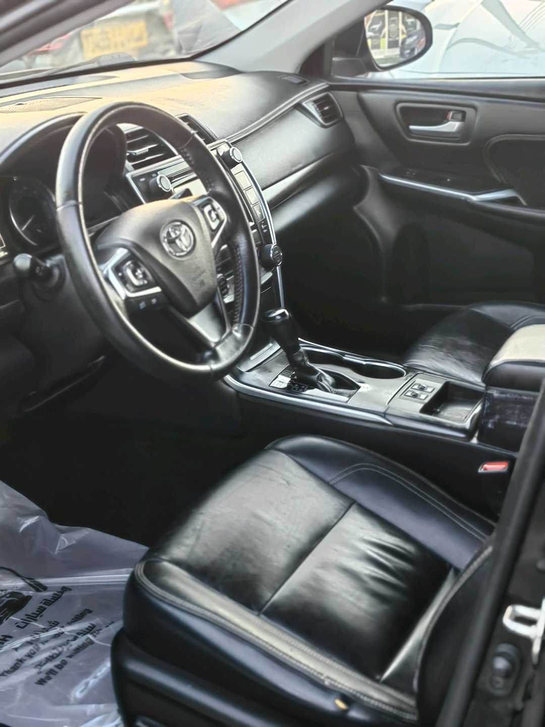 Car Image 2017 TOYOTA CAMRY XLE